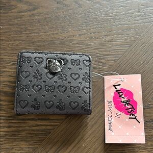 Betsy Johnson LUV BETSY BLACK COMPACT Vegan Leather Wallet